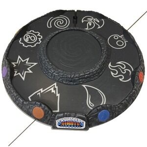 Skylanders GIANTS Battle Arena PLAY & DISPLAY, LIGHTS UP